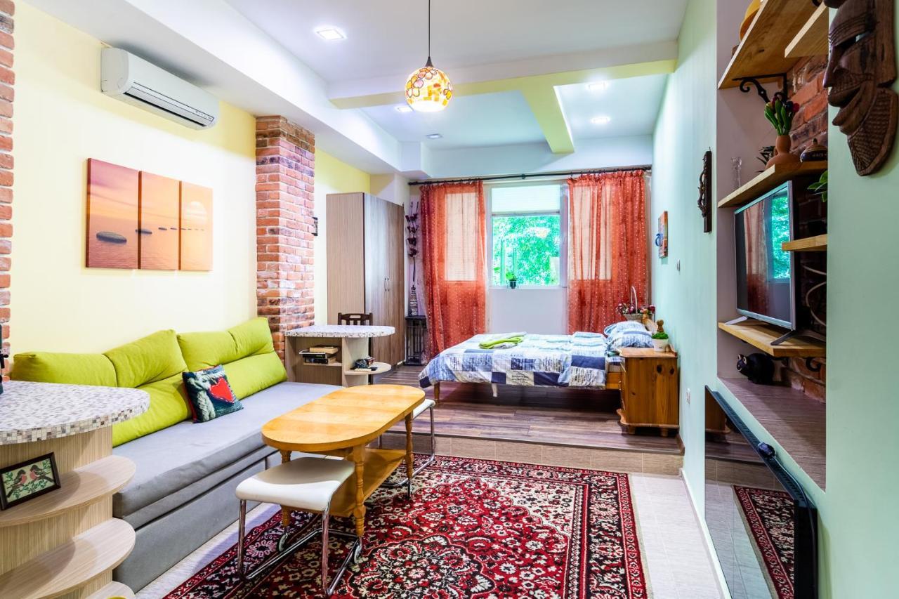 Barcelona Colorful Central Studio W Green Backyard София Экстерьер фото