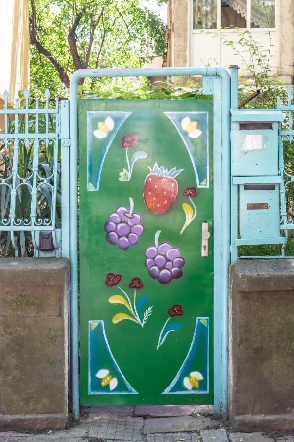 Barcelona Colorful Central Studio W Green Backyard София Экстерьер фото