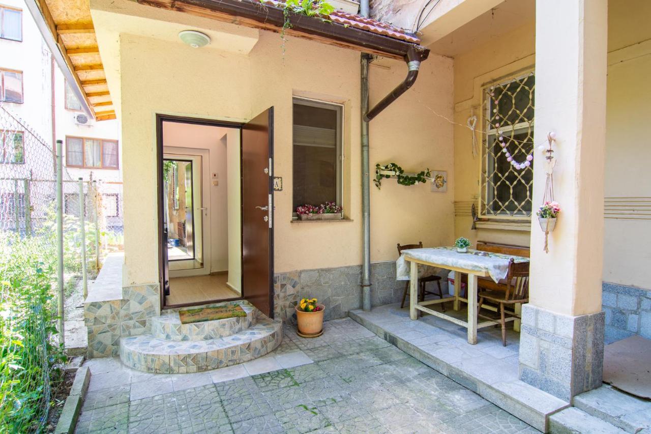 Barcelona Colorful Central Studio W Green Backyard София Экстерьер фото